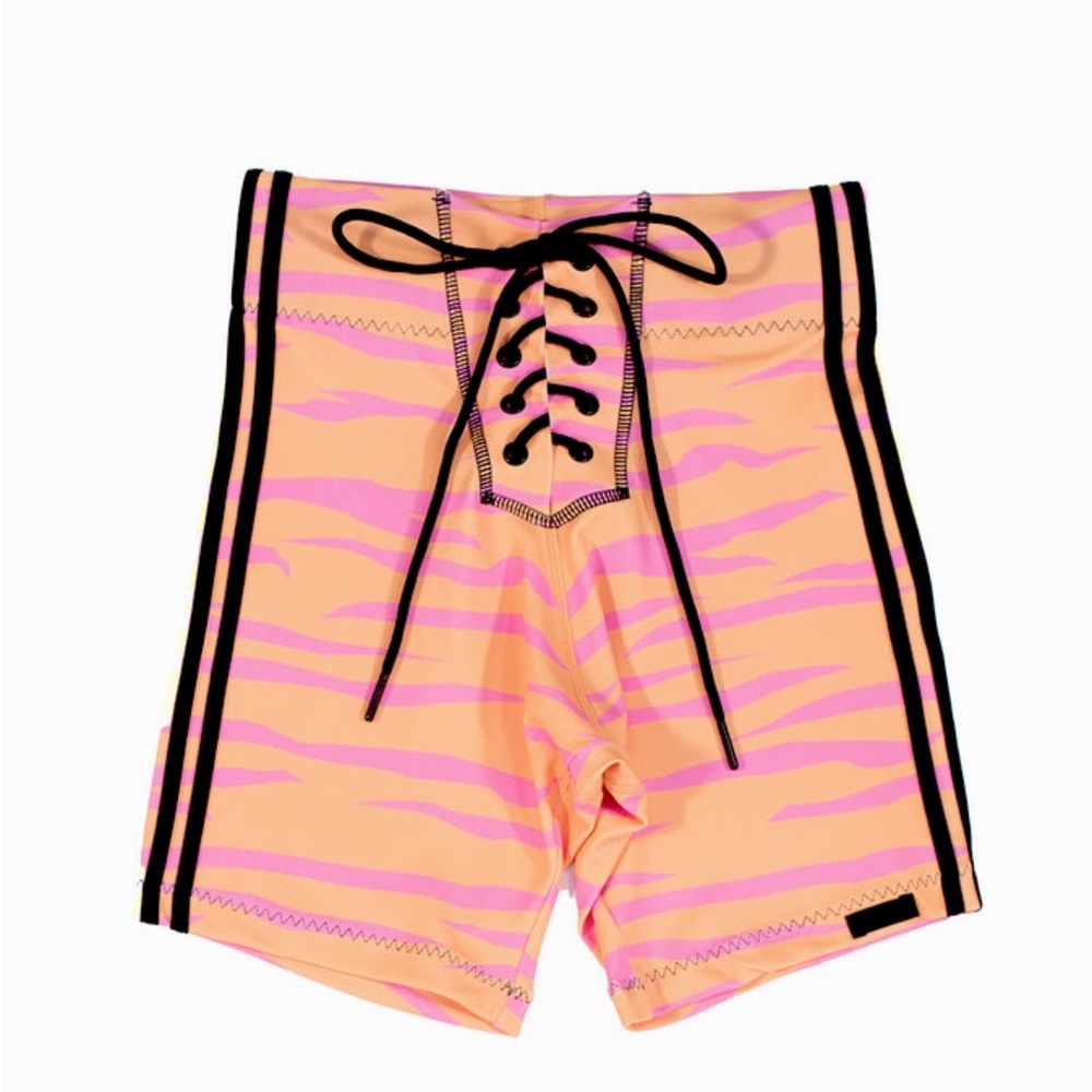 NWOT- Urban Outfitters HOT LAVA Up Biker Short - Peach Tiger Stripe
